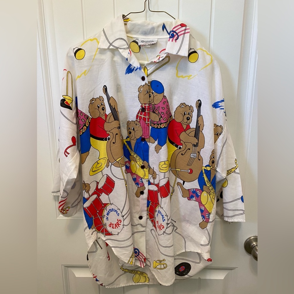 Rhapsody button up shirt. Size Large. Musical Bear detail. Vintage.
